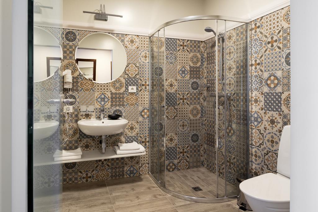 Telšiai Hotel Sinchronas מראה חיצוני תמונה